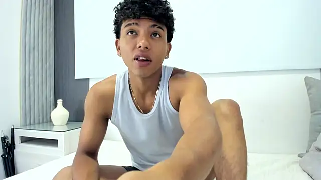 jhoystrong  online show from February 2026 11:51:01 AM