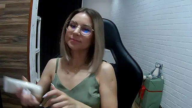 IceMayes online show from April 2026 01:41:01 PM