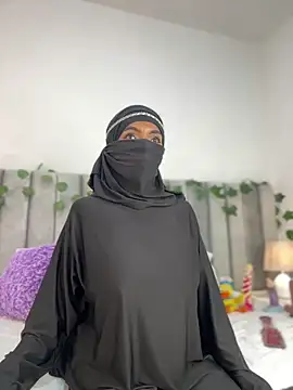 Snapshot of aminaa_ chatting on March 2026 06:34:01 PM aminaa online show from March 2026 06:34:01 PM