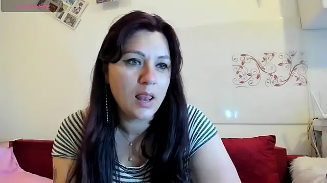 EVELYNA88 online show from July 2026 10:35:02 AM