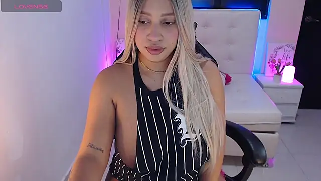 heelen21 online show from March 2026 04:51:02 AM