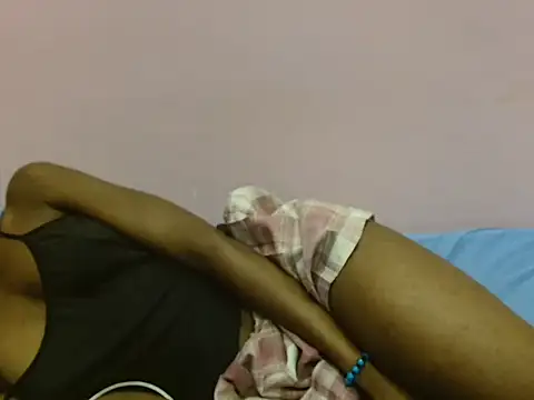 Sexybee01 online show from February 2026 11:27:02 PM