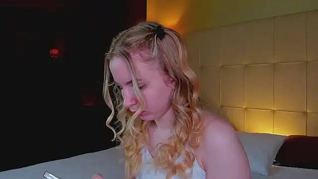 Linda  Bloom online show from April 2026 01:11:02 AM