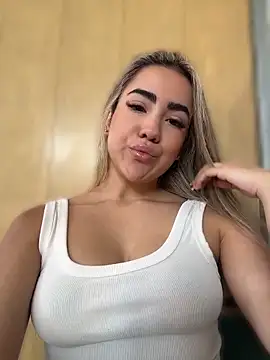 bellabarbiex online show from April 2026 06:12:01 PM