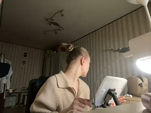 Snapshot of melissashineee chatting on March 2026 08:30:01 AM melissashineee online show from March 2026 08:30:01 AM