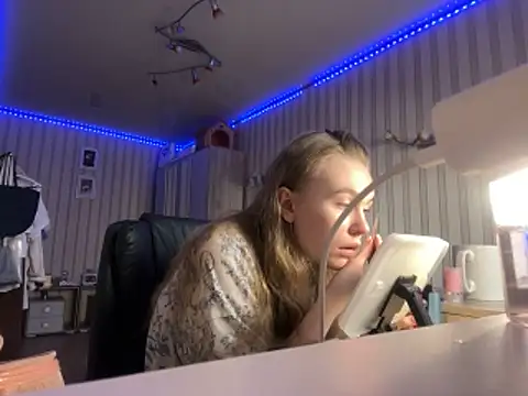 Snapshot of melissashineee chatting on March 2026 07:47:01 AM melissashineee online show from March 2026 07:47:01 AM