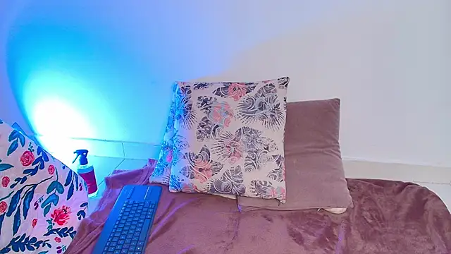 Abril milf11 online show from April 2026 12:23:01 PM