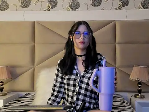 LilyClarck online show from March 2026 08:05:01 PM