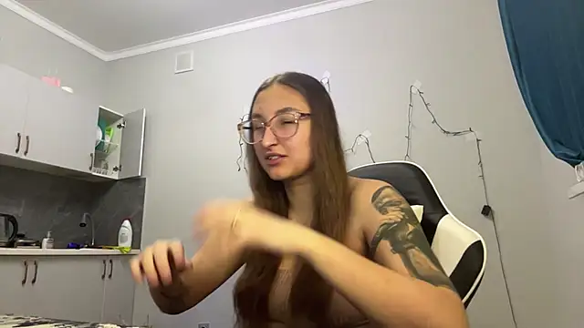 YettaUrive online show from February 2026 02:04:02 PM