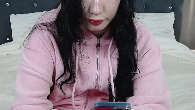 VikkyVonn online show from March 2026 12:42:02 PM