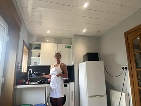 FoxyValentine online show from June 2026 02:23:01 PM