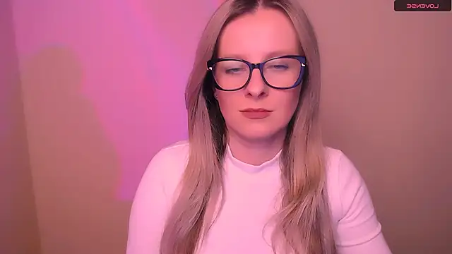 AnnePeach online show from March 2026 06:10:01 PM