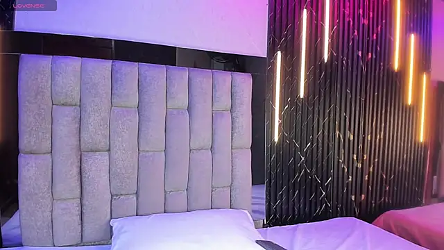 CamilaParisi online show from April 2026 11:57:02 AM