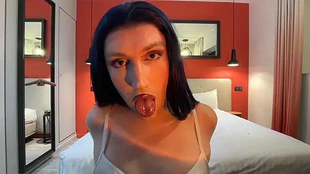 NinaFox69 online show from April 2026 12:33:01 AM