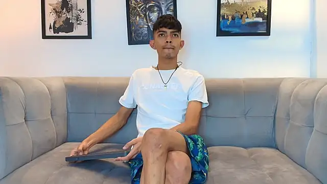 KITTY BOSH online show from April 2026 06:10:01 PM