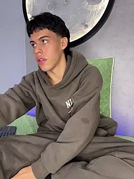 Lucian-greyy online show from February 2026 08:02:02 AM