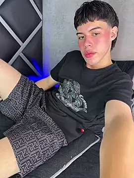 Lucian-greyy online show from February 2026 04:13:02 AM