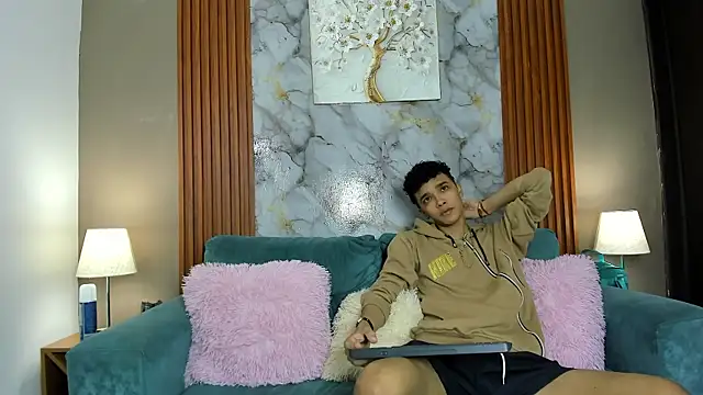 YOUNG BOYS HELL online show from March 2026 01:11:01 AM