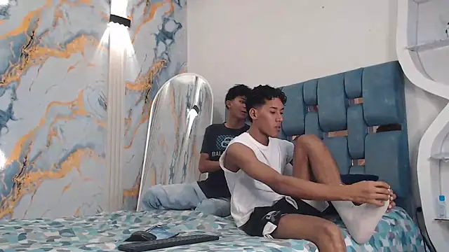 GREEN BOYS online show from April 2026 07:19:01 PM