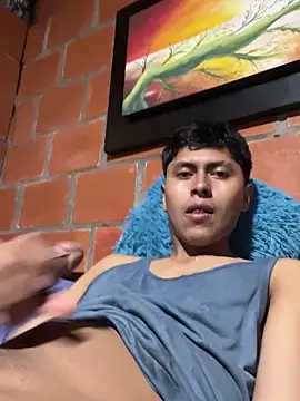 Snapshot of Miguel_960 chatting on May 2026 02:17:01 AM Miguel 960 online show from May 2026 02:17:01 AM
