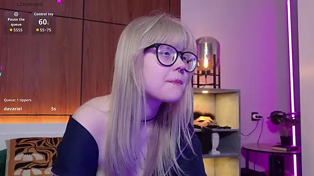 MoliQin online show from April 2026 07:45:01 AM