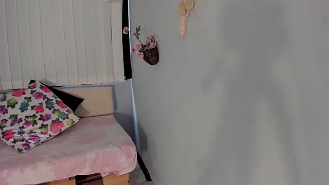 Amber Novoa online show from March 2026 12:33:02 PM