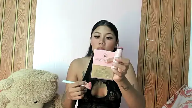 Snapshot of valenttina_narvaez chatting on May 2026 01:50:01 PM valenttina narvaez online show from May 2026 01:50:01 PM