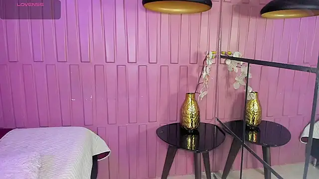 Nani Roman online show from March 2026 12:34:01 PM