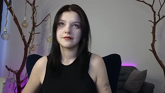 DeliaEffy online show from February 2026 01:22:01 PM