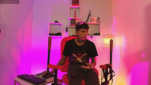 Maximoking26 online show from June 2026 03:18:02 AM