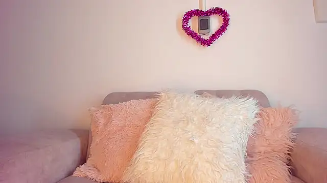 Tylla   online show from February 2026 05:06:02 AM