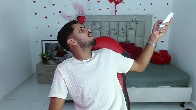 mister fox723 online show from March 2026 05:09:02 AM