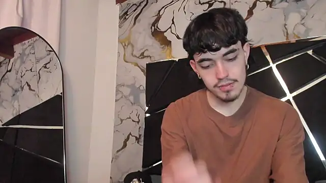 Couple In Heat online show from April 2026 08:42:02 PM