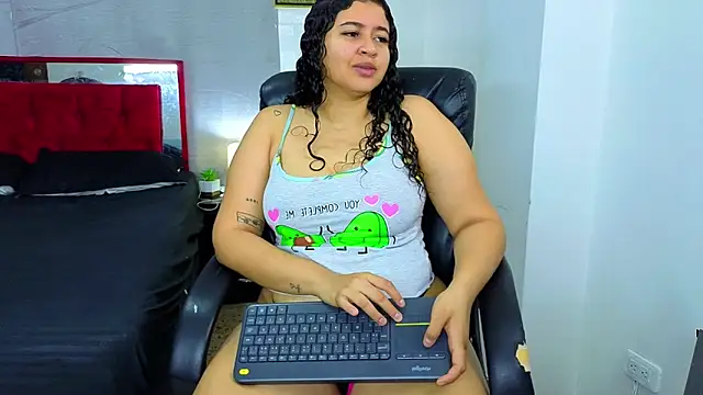 goodgirlxxl online show from June 2026 01:06:01 AM