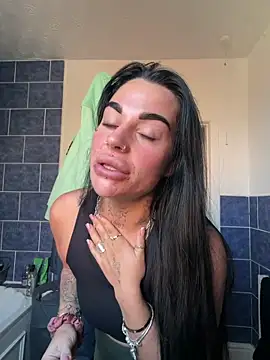 Darkfantisyx online show from April 2026 04:10:02 PM