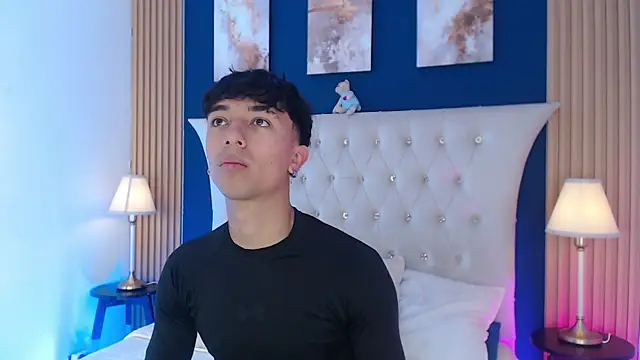 Aiden Rivers  online show from April 2026 12:43:01 PM