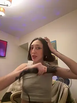 FrutillitaXX online show from April 2026 09:59:02 PM