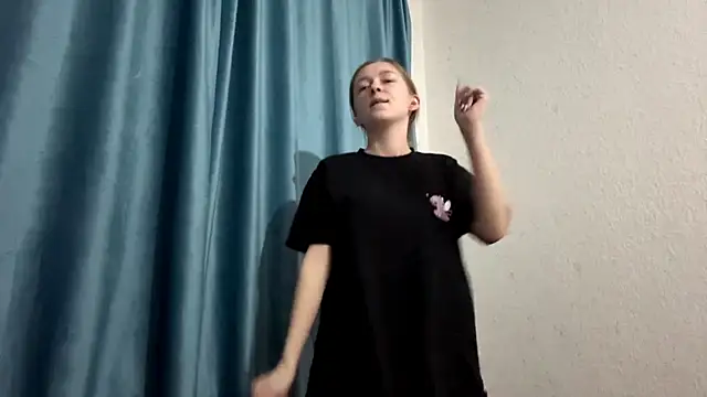 StaticBliss online show from March 2026 06:47:01 PM