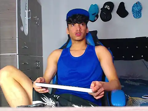 Lyam Russo online show from March 2026 07:10:01 PM