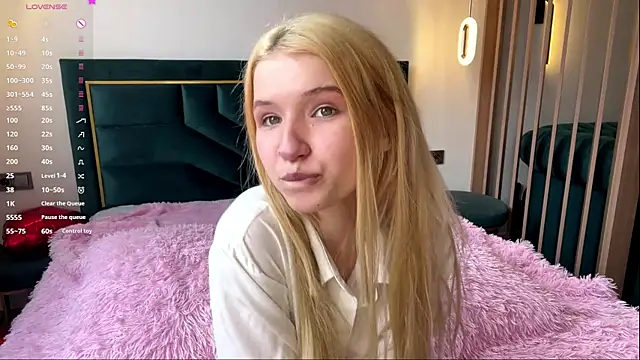 PrincessSwelgart online show from March 2026 01:33:01 PM