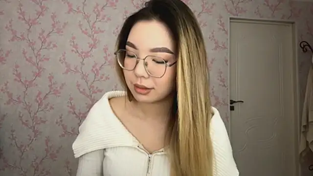 Elina Mottel online show from March 2026 09:11:02 AM