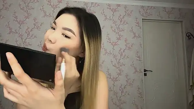 Elina Mottel online show from March 2026 07:37:02 AM