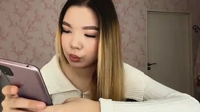 Elina Mottel online show from March 2026 10:44:02 AM