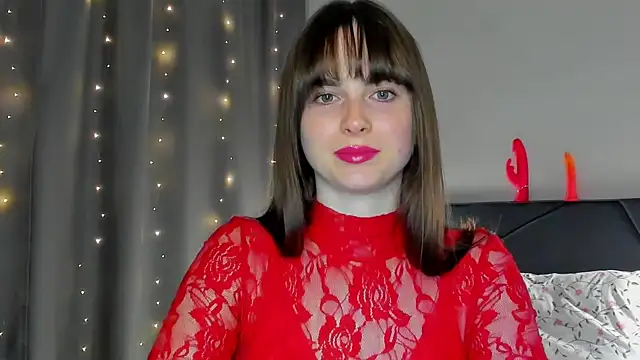 Snapshot of megann_fox2 chatting on April 2026 05:51:02 PM megann fox2 online show from April 2026 05:51:02 PM