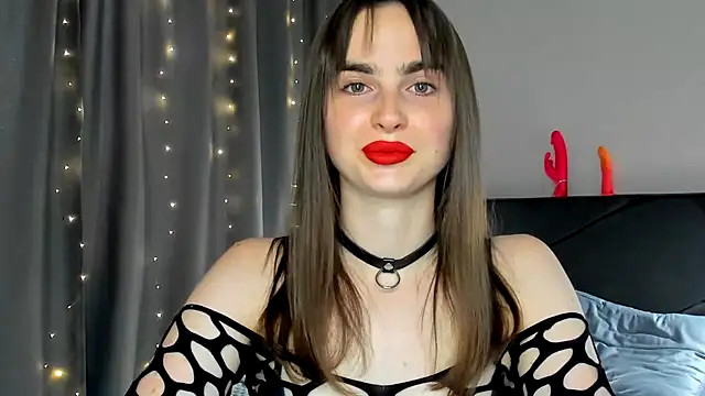 Snapshot of megann_fox2 chatting on June 2026 04:55:01 PM megann fox2 online show from June 2026 04:55:01 PM