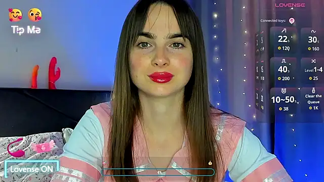Snapshot of megann_fox2 chatting on July 2026 04:53:02 PM megann fox2 online show from July 2026 04:53:02 PM