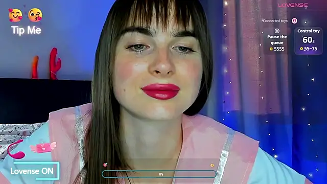 Snapshot of megann_fox2 chatting on July 2026 04:33:01 PM megann fox2 online show from July 2026 04:33:01 PM