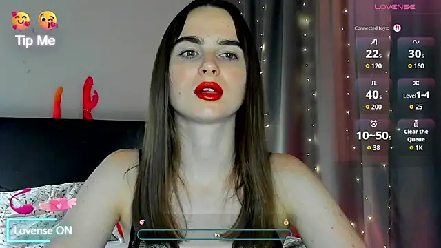 Snapshot of megann_fox2 chatting on July 2026 05:00:01 PM megann fox2 online show from July 2026 05:00:01 PM
