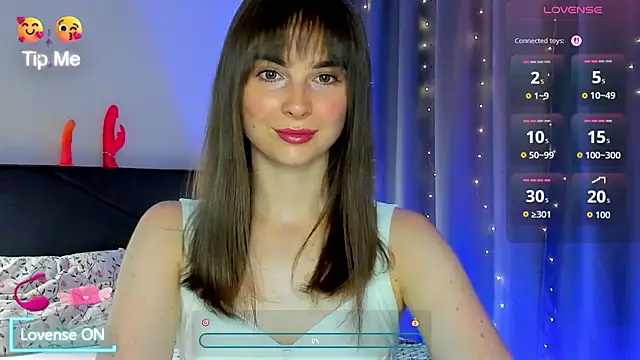 Snapshot of megann_fox2 chatting on July 2026 05:20:01 PM megann fox2 online show from July 2026 05:20:01 PM