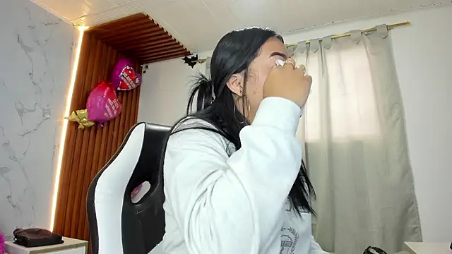 adhara  messY online show from February 2026 01:42:01 PM